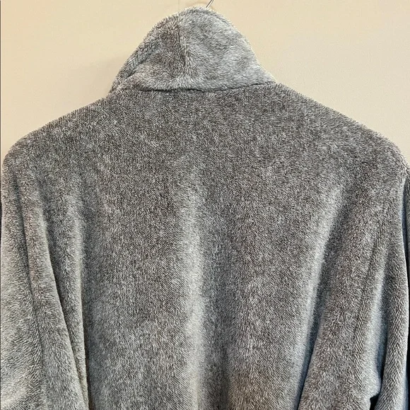 Pottery Barn Plush Gray Green Tan Bathrobe - Picture 6 of 11